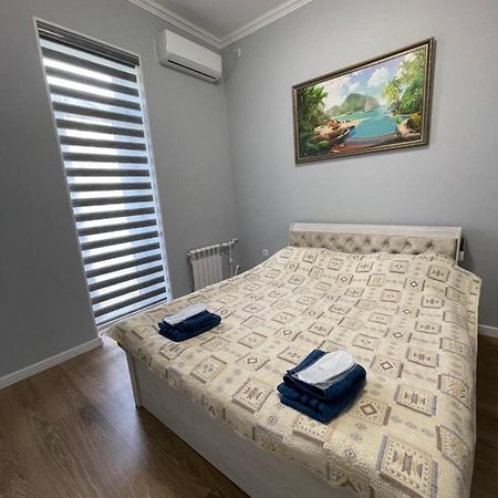 Amir Temur Apartment In Center After Renovation Tashkent Exterior photo